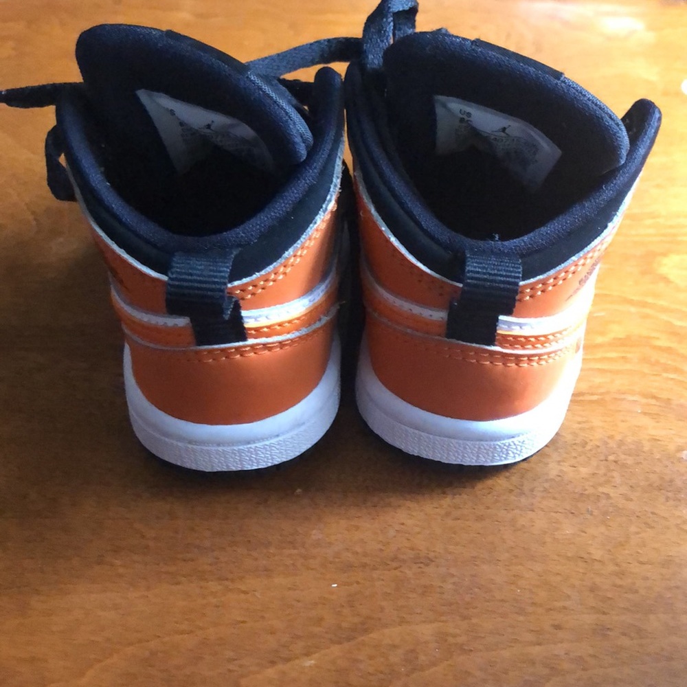 Jordan’s - Picture 3 of 6